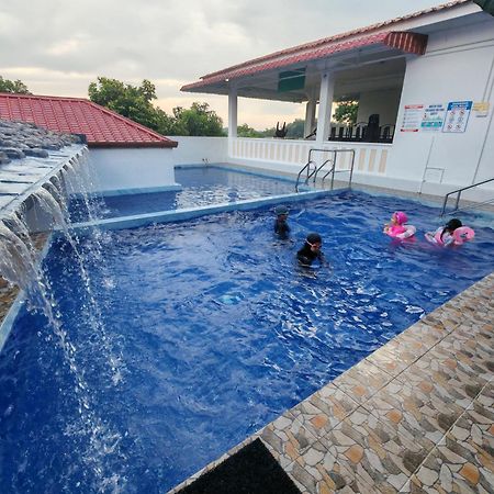Seri Dusun Sepang Homestay & Event Space Buitenkant foto
